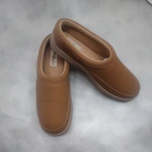 My Slippers Tan Cozy Slip-Ons. Size 8